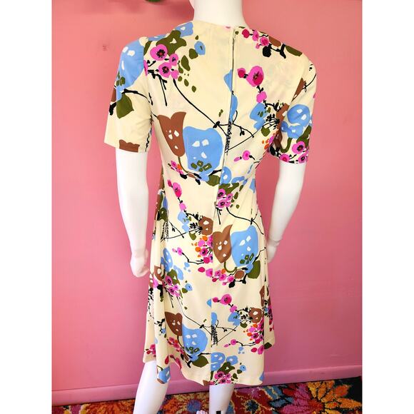 Size Medium Large | Vintage 1970's Buttercream Pink Blue Floral Babydoll Dress - Picture 7 of 10
